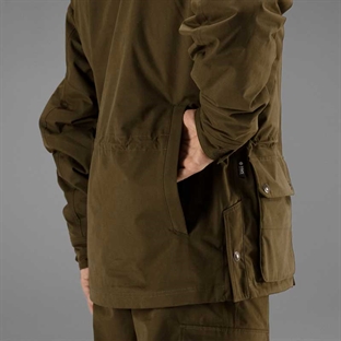 Härkila Retrieve jakke - warm olive model ryg