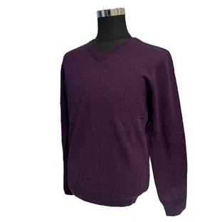 Irsk strik V hals 100 % Lambswool, purple - Køb hos Lundemøllen