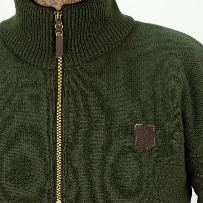 Swazi The Mackenzie, Olive detalje