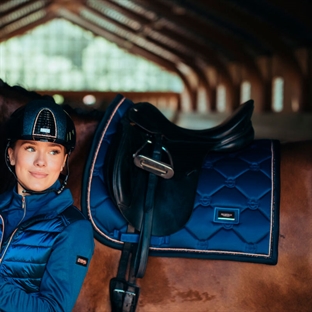 Monaco Blue underlag fra equestrian stockholm