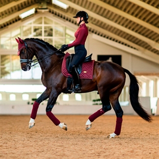 Bordeaux underlag fra Equestrian Stockholm