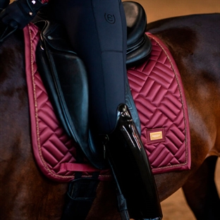 Equestrian Stockholm underlag "New Maroon" bordeaux