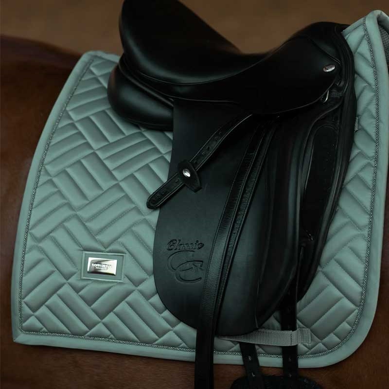Equestrian stockholm underlag - modern mint green på hest