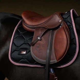Equestrian Stockholm underlag "Black Blush"