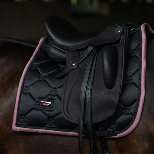 Equestrian Stockholm underlag "Black Blush"