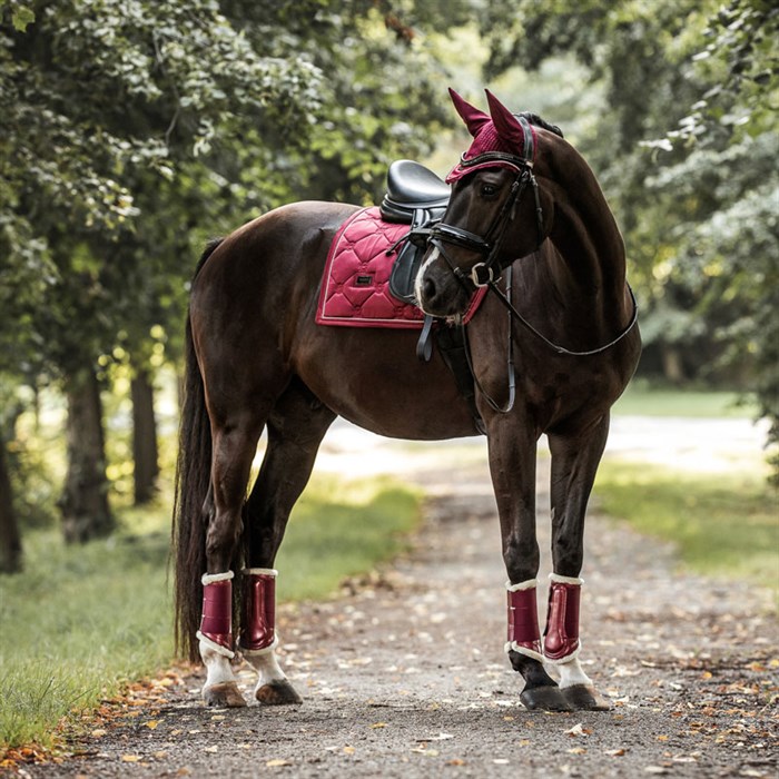 Equestrian Stockholm underlag "Bordeaux"