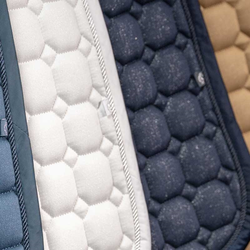 Eskadron underlag "Glitter Classic Sports" - hvid