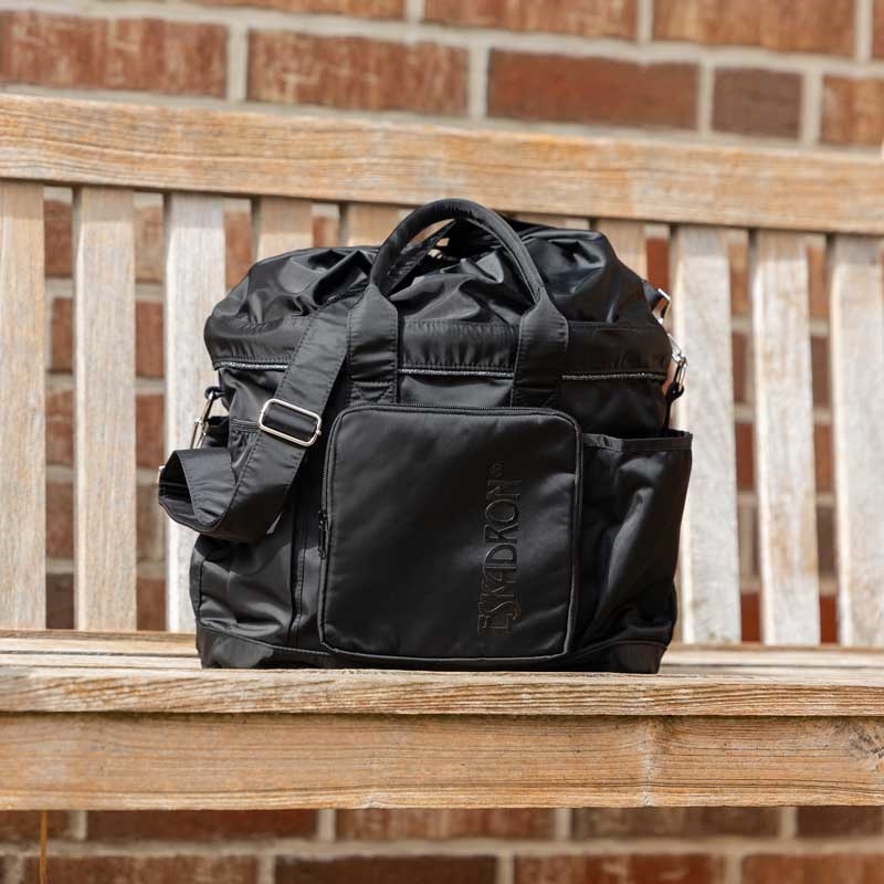 Eskadron strigletaske "Classic Glossy" - sort