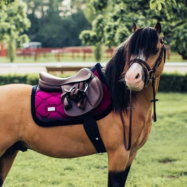 Equestrian Stockholm underlag "Faded Fuchsia"