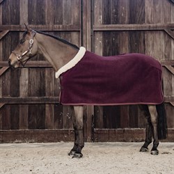 Kentucky dækken "Fleece Show Rug Heavy" - bordeaux