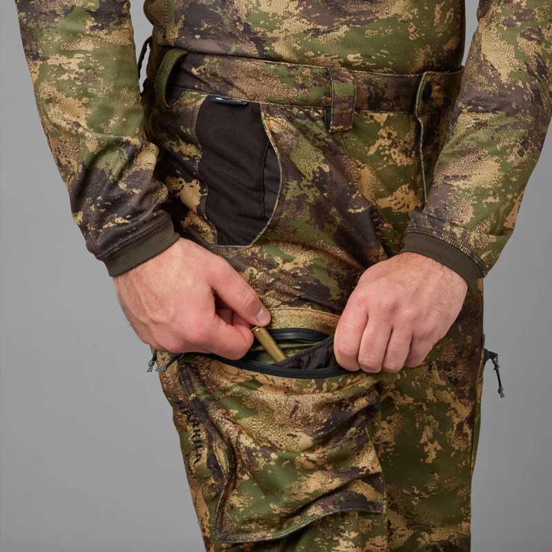 Harkila deer stalker camo HWS bukser tæt på lomme