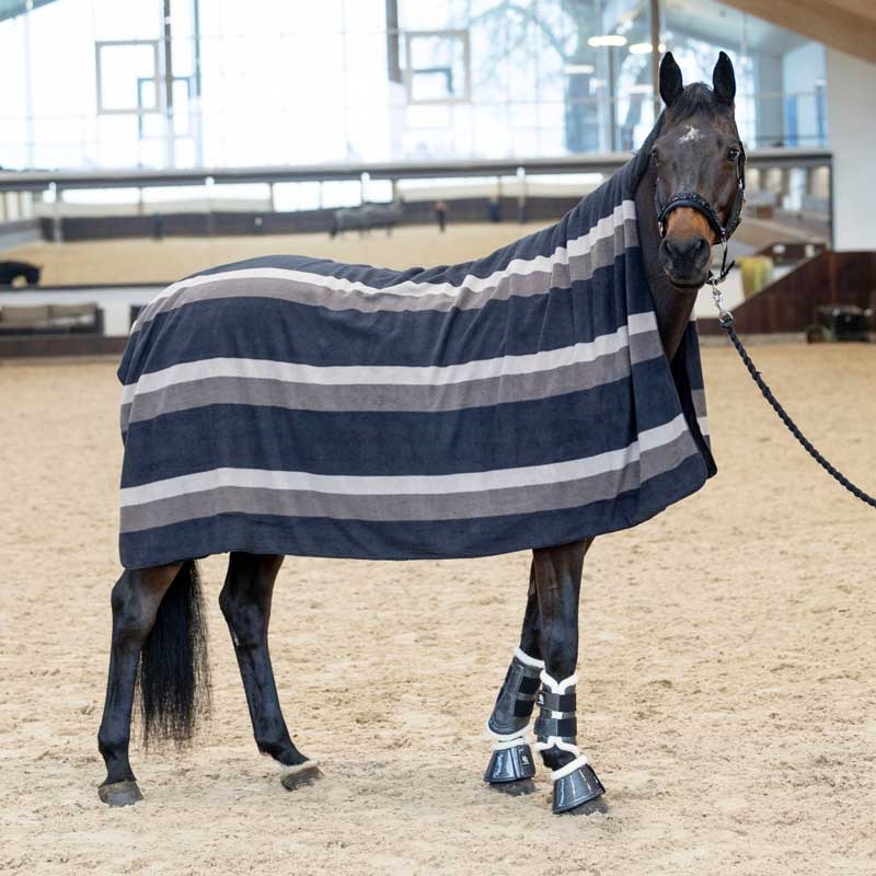 HorseGuard fleecetæppe "Squared" - sort/brun/grå