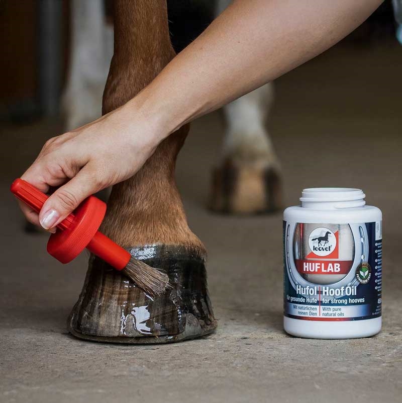 Leovet HOOF LAB Hoof Oil m. børste 450ml.