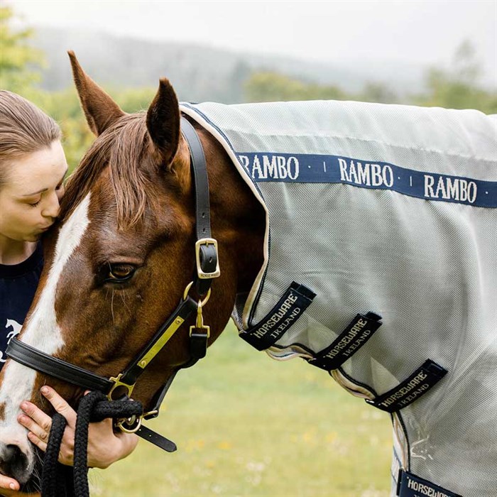 Den aftagelige hals fra anden vinkel på Horseware protector insektdækken