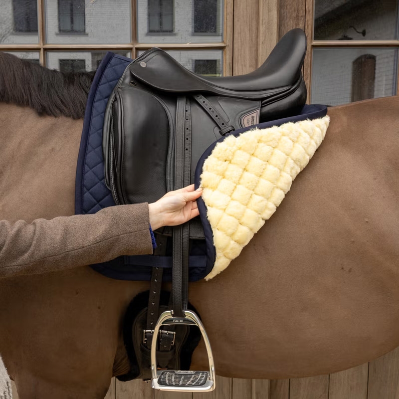 Kentucky underlag "Skin Friendly Sheepskin Diamond" - navy