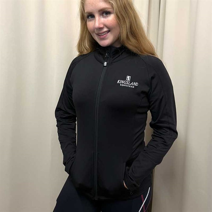 Kingsland Classic technical fleece på model hos Lundemøllen