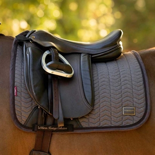 LeMieux Dressage underlag "Heritage Herringbone" - Cocoa