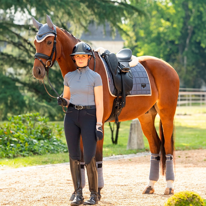 LeMieux Classic Loire Dressage underlag blåt med lys kant