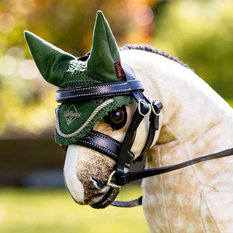 LeMieux mini pony hut hunter green på legetøjshest
