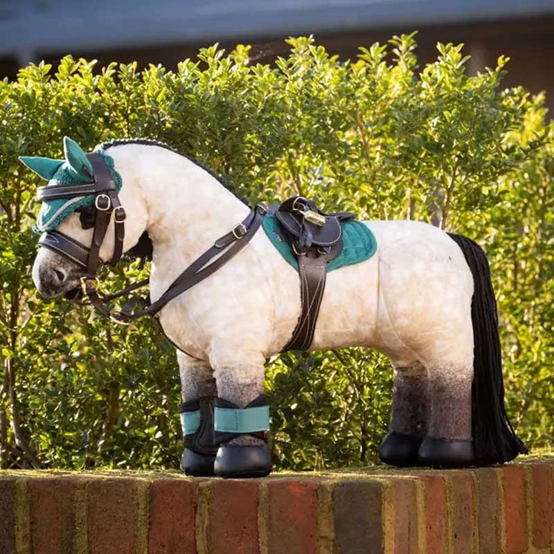 Lemieux "Mini Pony" martingal - brun på legetøjshest udenfor