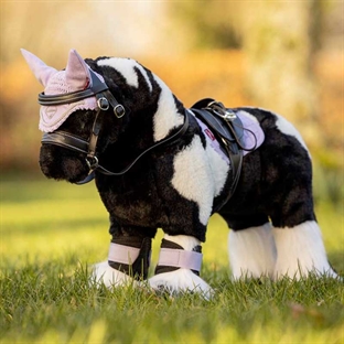 Lemieux mini pony legetøjshest razzle ses med udstyr
