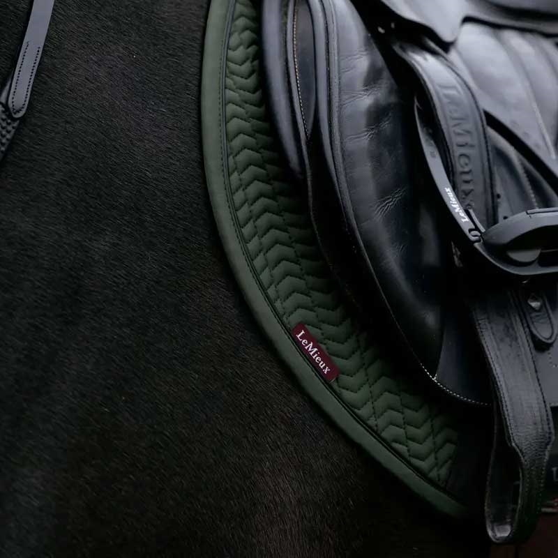 LeMieux "Essence eurojump" underlag - pine green tættere på