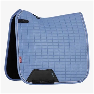 LeMieux Dressage Suede underlag - Powder Blue