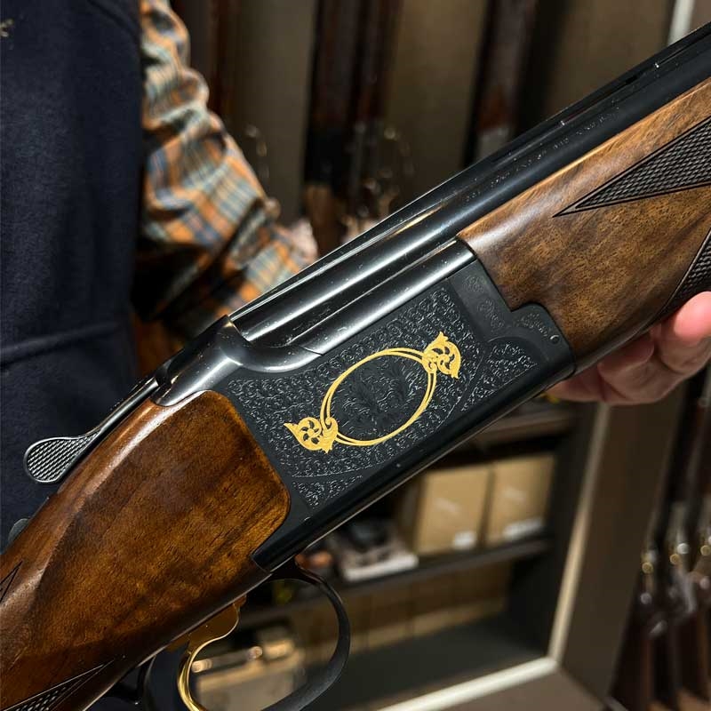 Browning Black Gold sporter fra siden