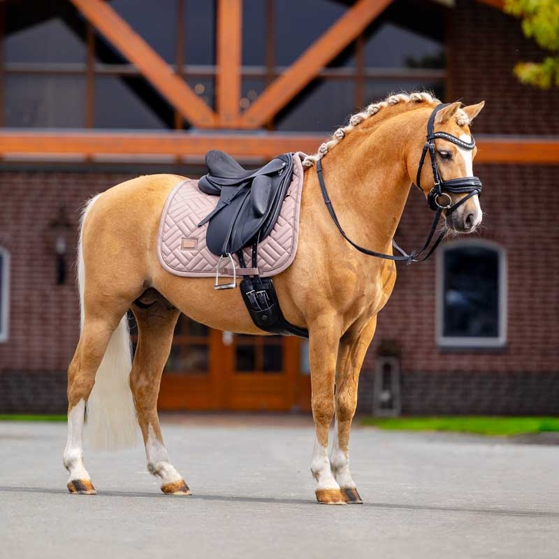 Equestrian Stockholm underlag "Modern Midsummer Blush"