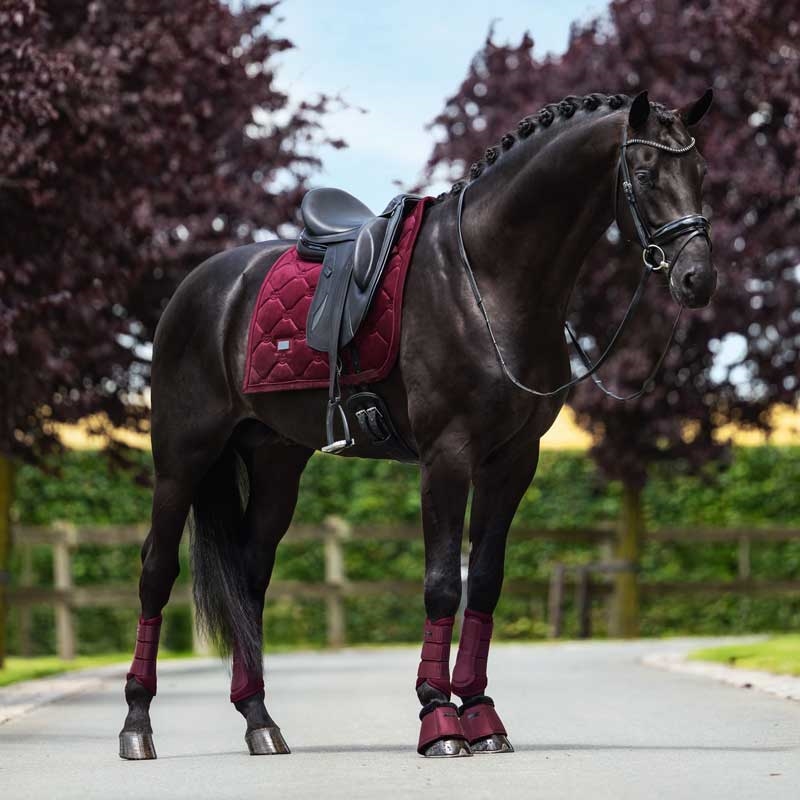 Equestrian Stockholm underlag "Velvet" - Merlot
