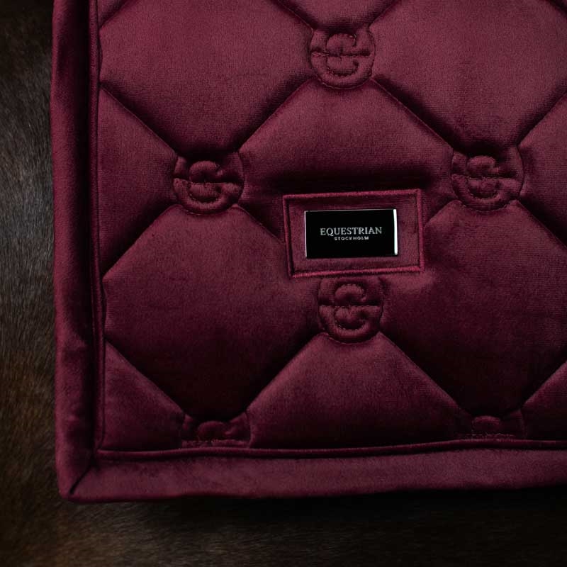 Equestrian Stockholm underlag "Velvet" - Merlot